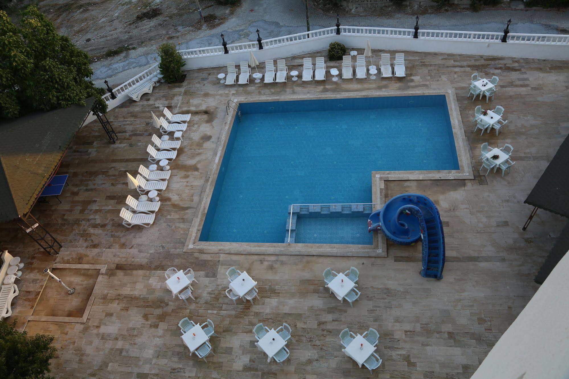 Egeria Park Hotel 쿠사다시 외부 사진